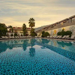 4* Otel Deluxe